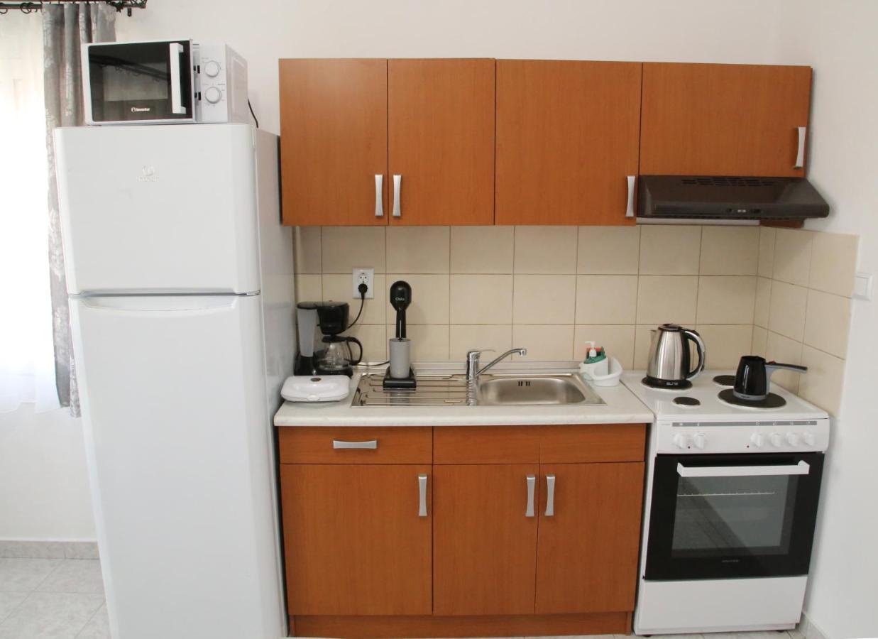 Lampias Apartments Keramoti  Exterior photo